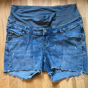 H&M MAMA Jean shorts